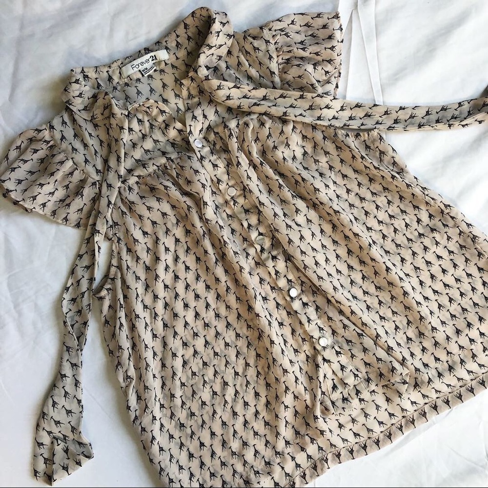 Forever 21 Giraffe blouse